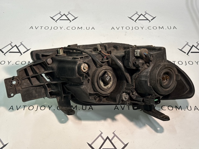MITSUBISHI 8301A175 Левая фара в наличии Черкассы