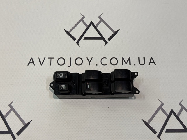 Кнопочный блок управления стеклоподъемником передний левый 8608A060 MITSUBISHI
