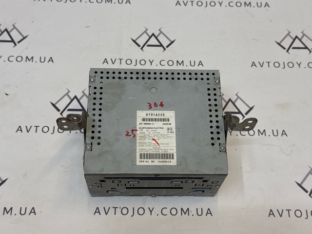 Магнитола (радио AM/FM) 8701A225 MITSUBISHI