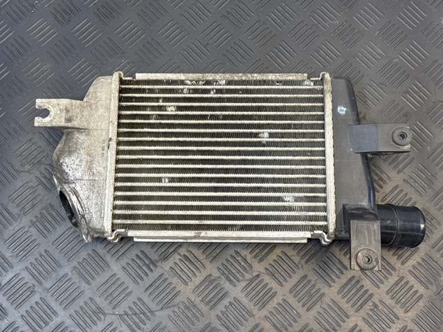 MITSUBISHI MN135001 Радиатор интеркуллера в наличии Одесса