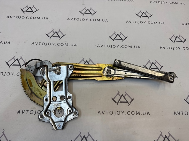 Механизм стеклоподъемника передней левой двери MR181921 MITSUBISHI