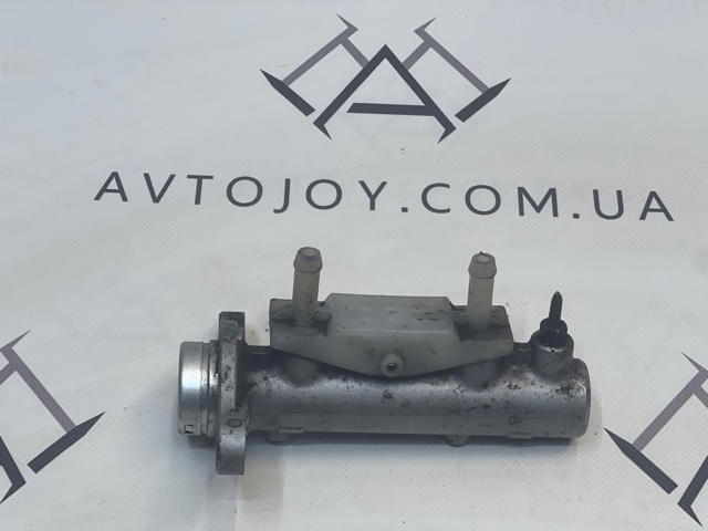 Цилиндр тормозной, главный Митсубиси Спейс-Вагон 3