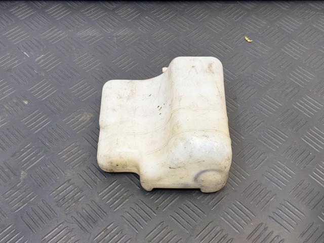  Расширительный бачок MR404879 MITSUBISHI