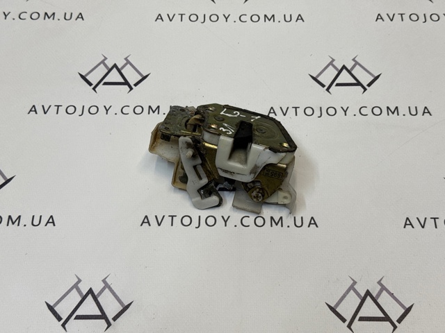 Замок задней двери, левой MR462225 MITSUBISHI