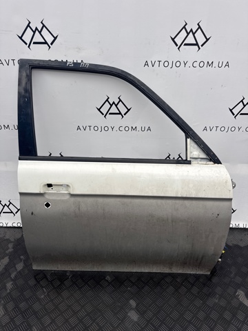 Пассажирская передняя дверь MR508008 MITSUBISHI