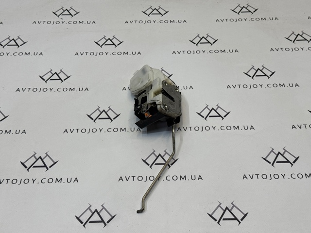 Замок двери водителя MR573707 MITSUBISHI