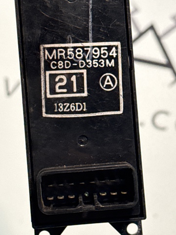 MITSUBISHI MR587954 в наличии Киев