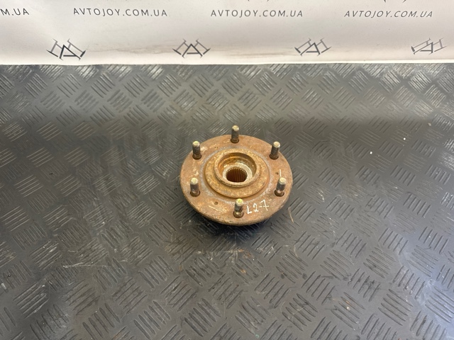 Ступица переднего колеса MR992374 MITSUBISHI