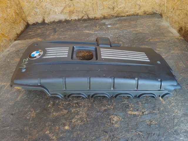 BMW 11127575032 Крышка двигателя в наличии Кривой Рог