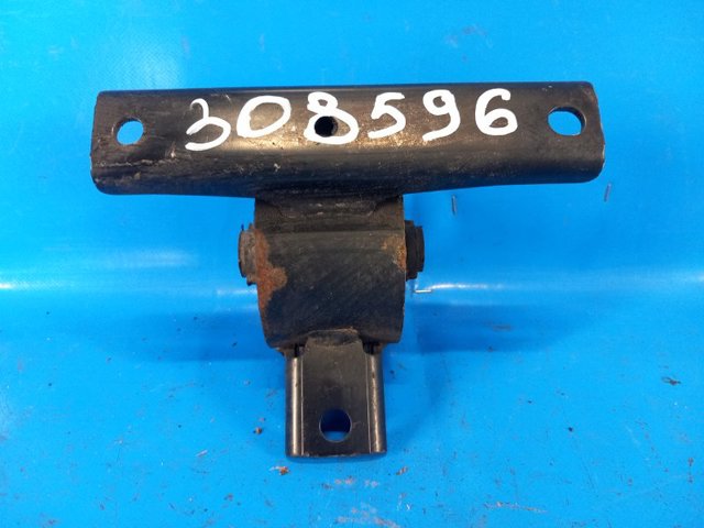 Правая подушка двигателя 1161080J00 SUZUKI