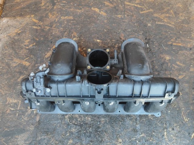 BMW 11617559523 Коллектор впускной в наличии Черновцы