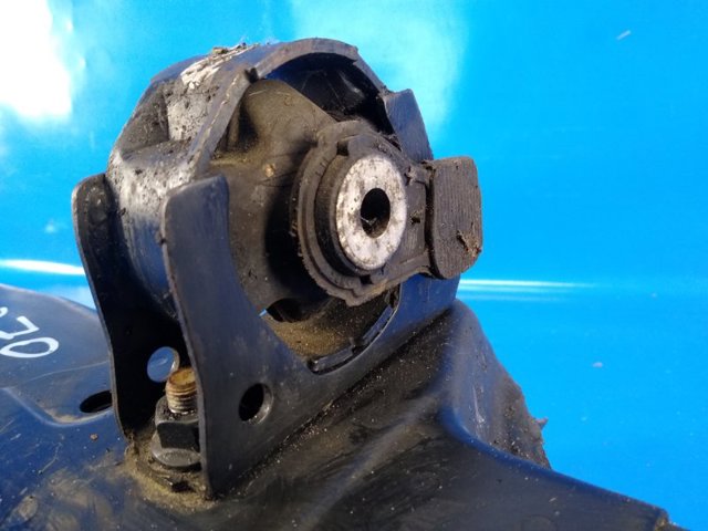TOYOTA 123610T170 Передняя опора двигателя в наличии Ровно