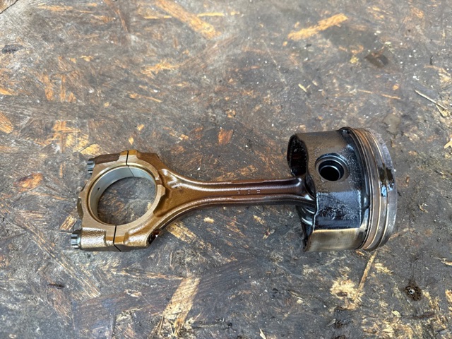 Шатун двигателя 1320129125A0 TOYOTA