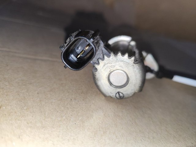 TOYOTA 1533028020 Клапан фазорегулятора в наличии Ирпень