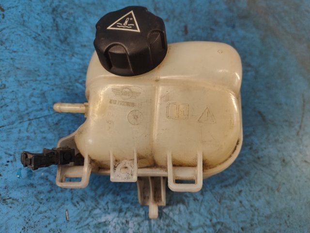 BMW 17137823626 Бачок системы охлаждения расширительный в наличии Ровно