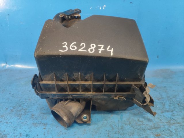 Корпус воздушного фильтра, нижняя часть 177010V020 TOYOTA