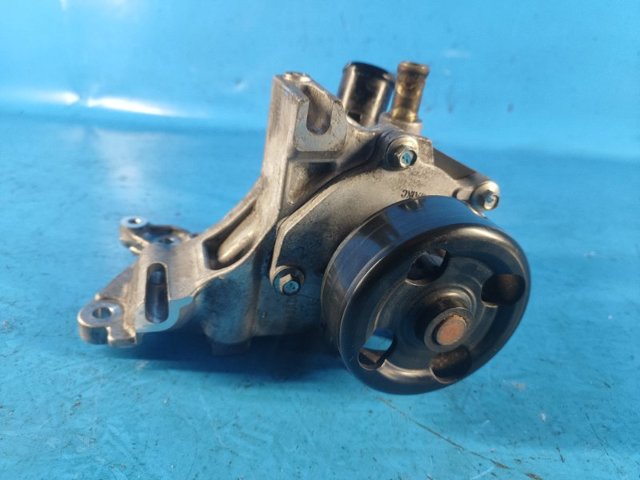Водяной насос 210103RC2A NISSAN