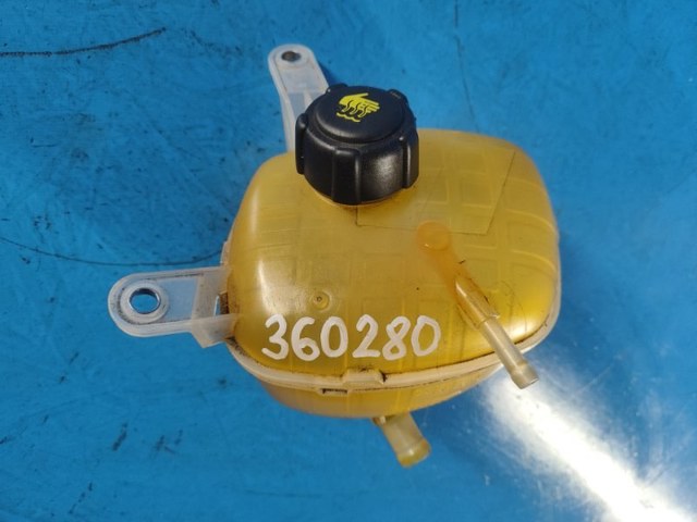 Водяной бачок системы охлаждения 217106RC0A NISSAN
