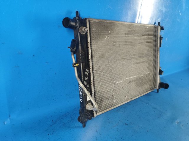 HYUNDAI 253101R150 Радиатор охлаждения двигателя в наличии Ровно