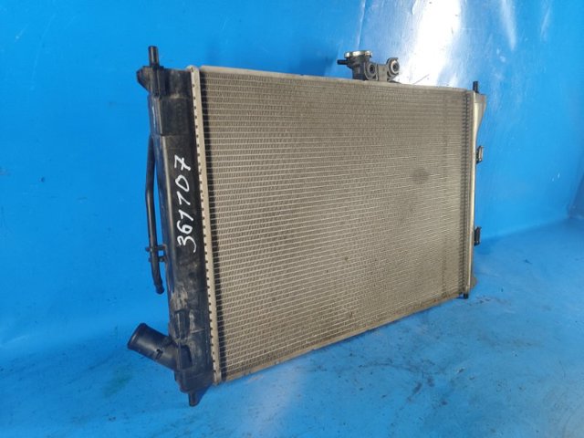 HYUNDAI 253103X101 Радиатор охлаждения двигателя в наличии Одесса