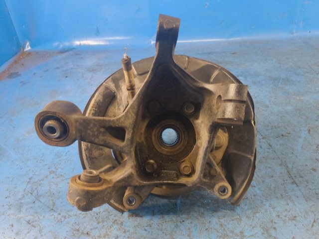 Цапфа поворотная правая 28411AJ00A SUBARU