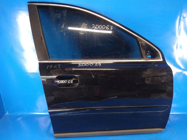 Пассажирская передняя дверь 31218753 VOLVO