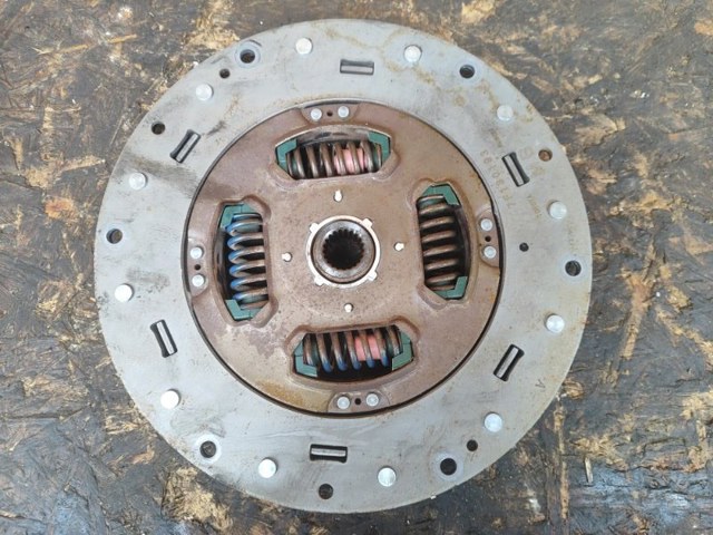TOYOTA 3127033010 Диск сцепления в наличии Ирпень