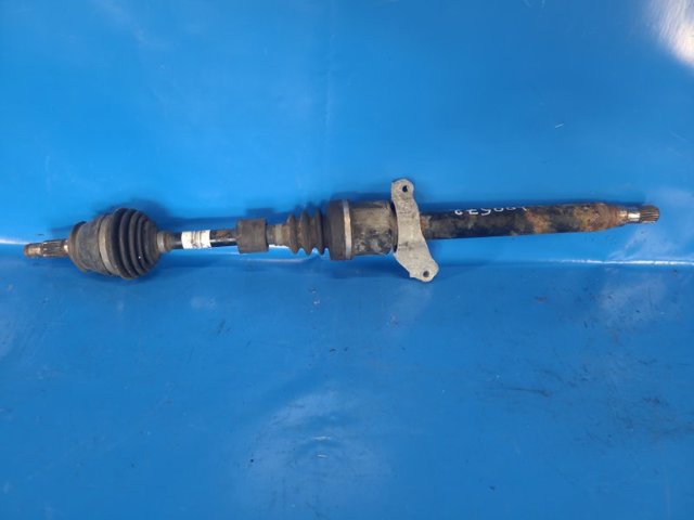 Полуось передняя, правая 31608605466 BMW