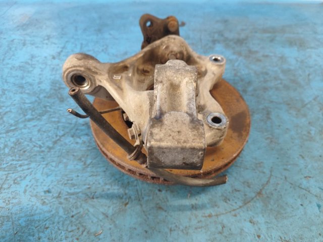 TOYOTA 4320147030 Цапфа передняя правая в наличии Черновцы