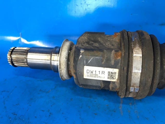 TOYOTA 4341047030 Полуось (привод) передняя правая в наличии Украина