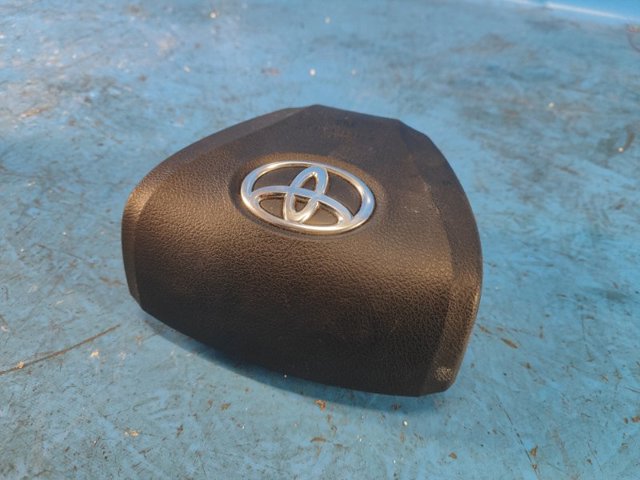 TOYOTA 4513006430C0 Подушка безопасности водителя в наличии Днепр