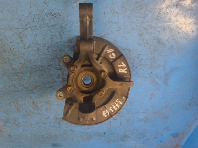 Цапфа передняя левая 4515165J00 SUZUKI