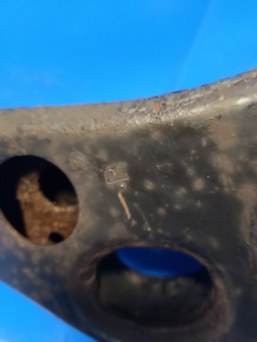 TOYOTA 4806847050 Рычаг передней подвески нижний правый в наличии Днепр