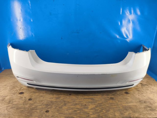 Бампер задний 51127384597 BMW