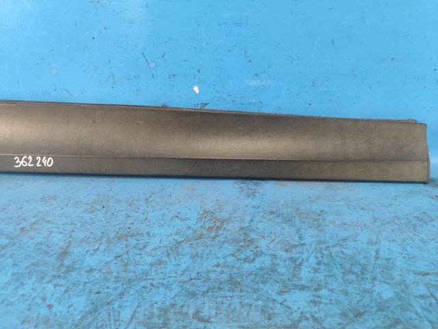 51137205779 BMW Молдинг двери передней левой нижний купить в Чернигов