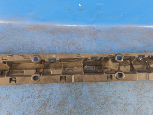 BMW 51177294378 Крепление порога в наличии Каменское