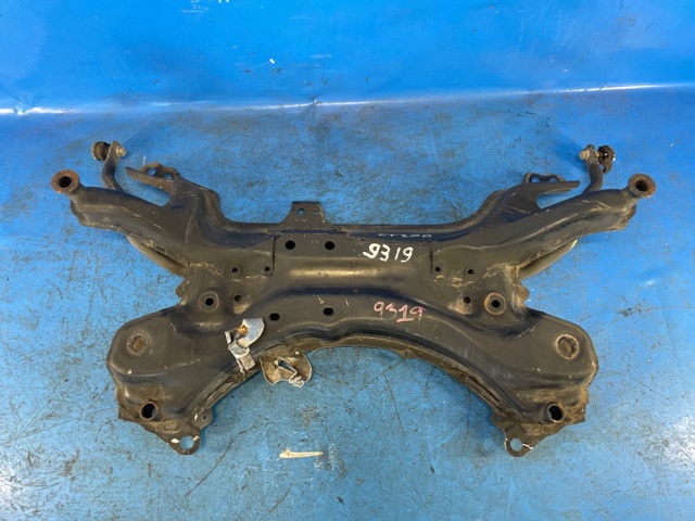 Передняя балка 5120112441 TOYOTA