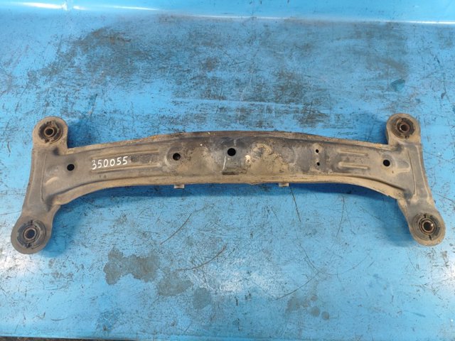 Подрамник задний 5120606042 TOYOTA