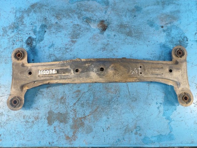 Балка задняя 5120633040 TOYOTA