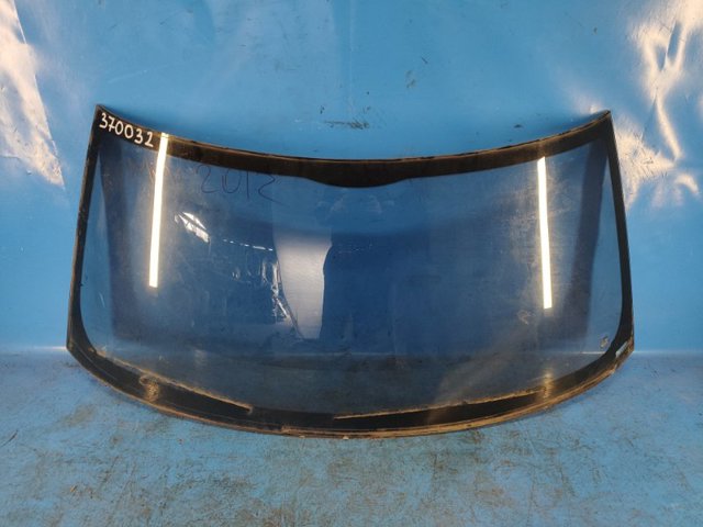 Окно ветровое 51312753978 BMW
