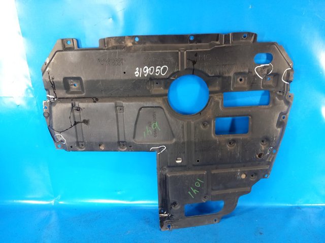 Щит предохранительный 5141012101 TOYOTA