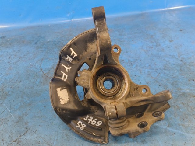 517162T010 HYUNDAI Цапфа (поворотный кулак) передний правый купить в Ирпень