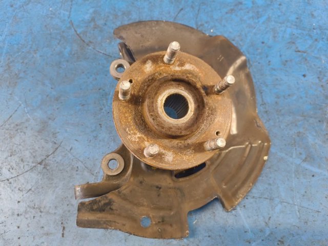 Цапфа поворотная правая 517162T010 HYUNDAI