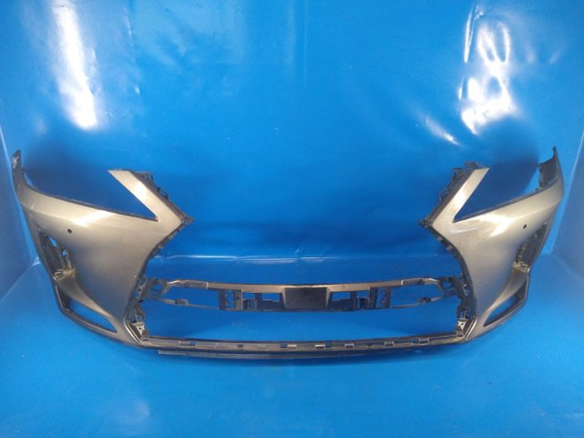 Передний бампер 521190E460 TOYOTA