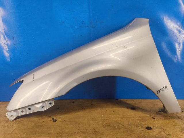 Крыло левое 53812AC050 TOYOTA