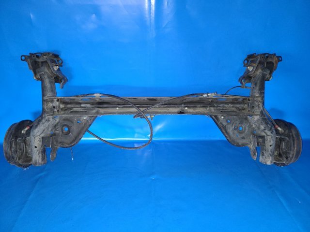 Балка задняя 55501BV80A NISSAN