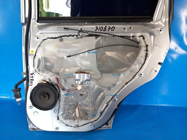 Мотор стеклоподъемника двери задней, правой 5713A257 MITSUBISHI
