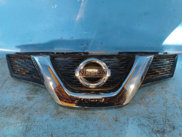 Облицовка радиатора 623109TA0A NISSAN
