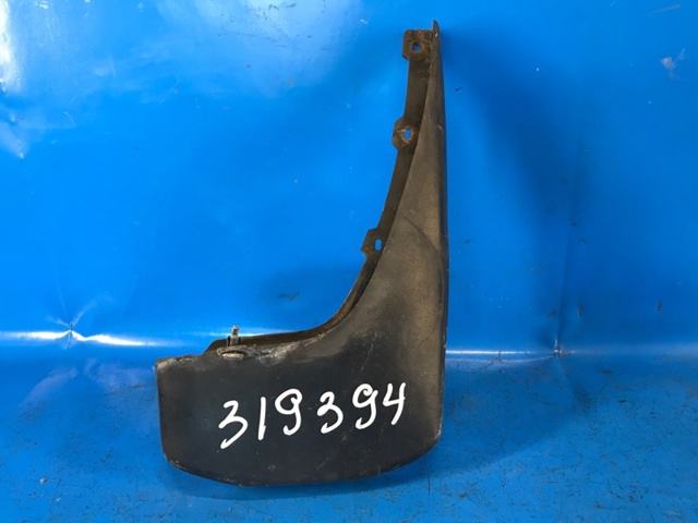 Брызговик передний, правый 63850EA500 NISSAN