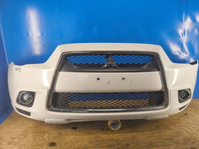 Бампер передний в сборе 6400C950 MITSUBISHI